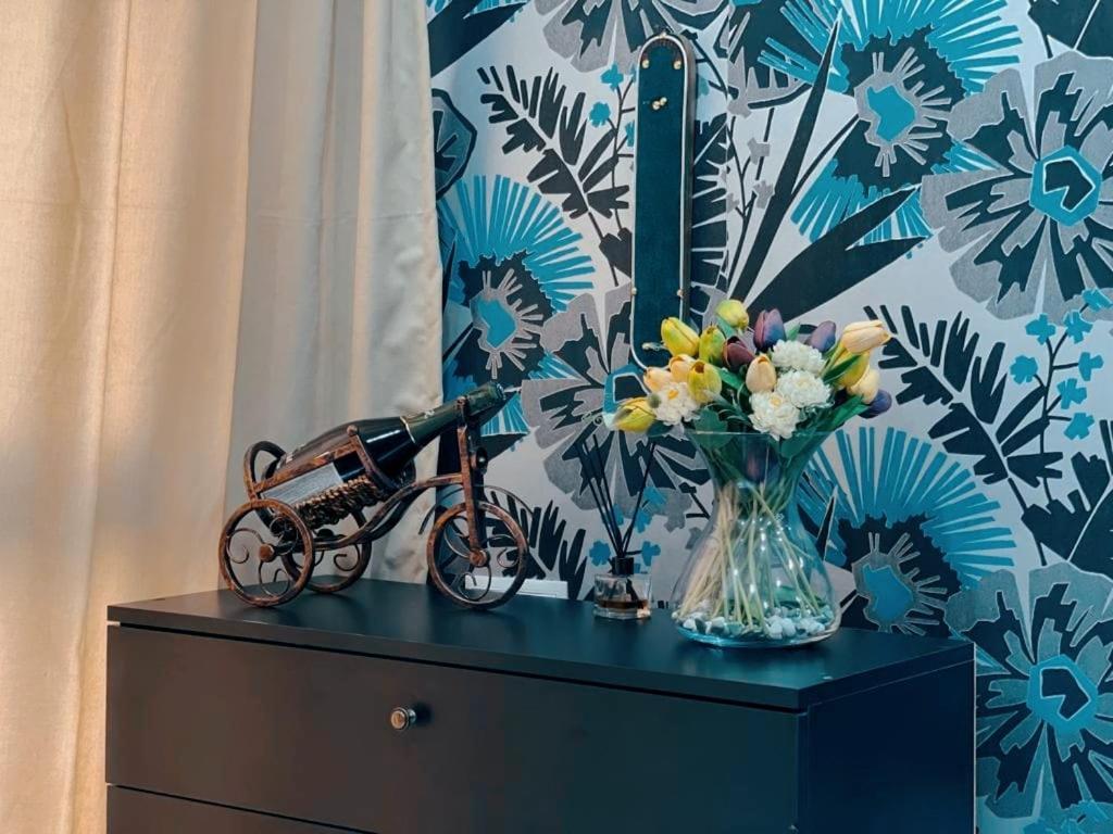 Elno Hotel Тбилиси Экстерьер фото