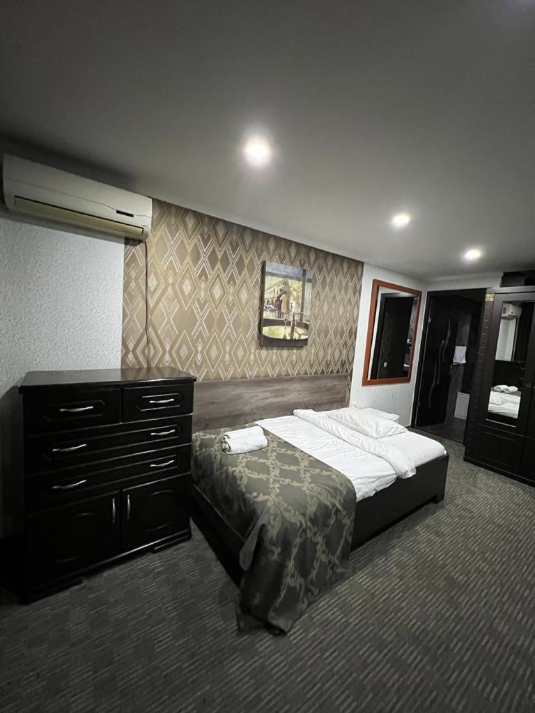 Elno Hotel Тбилиси Экстерьер фото