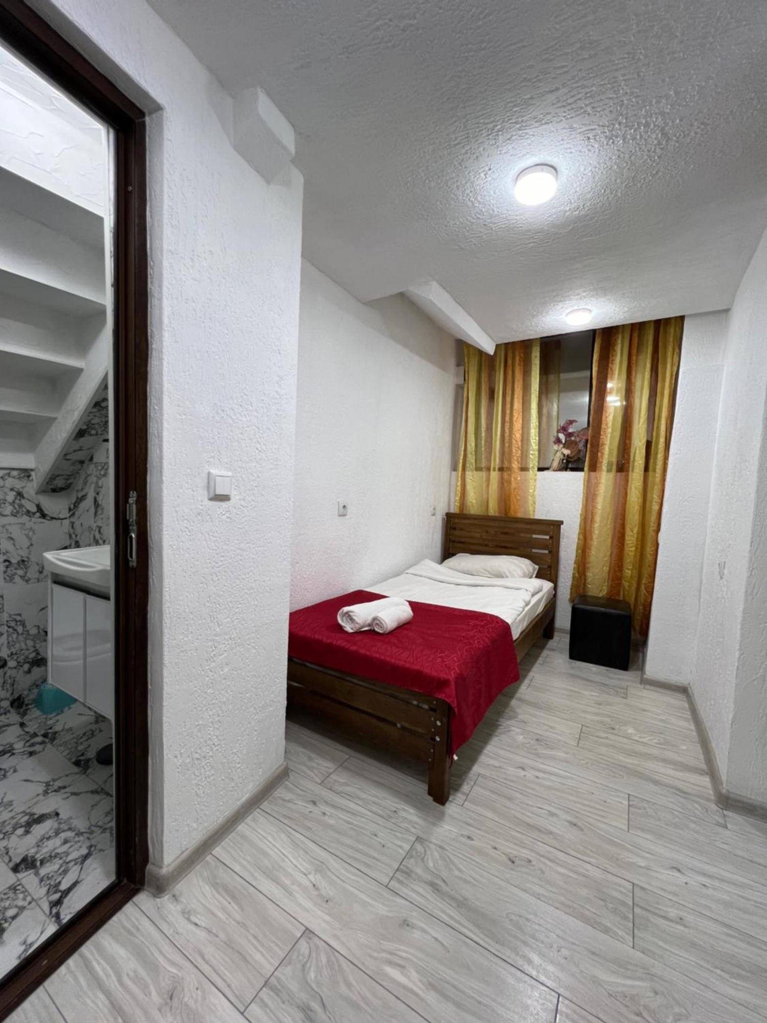 Elno Hotel Тбилиси Экстерьер фото