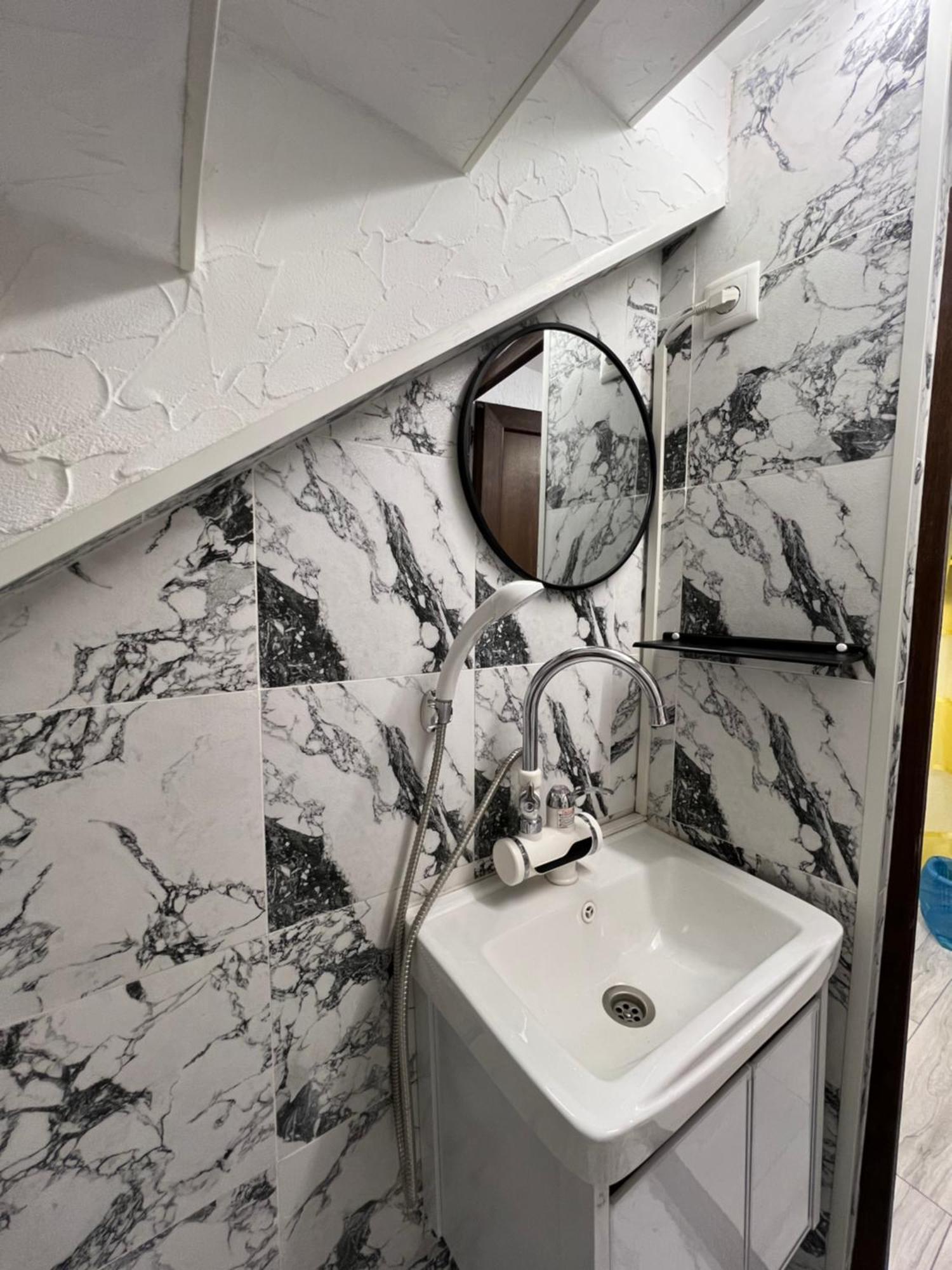 Elno Hotel Тбилиси Экстерьер фото