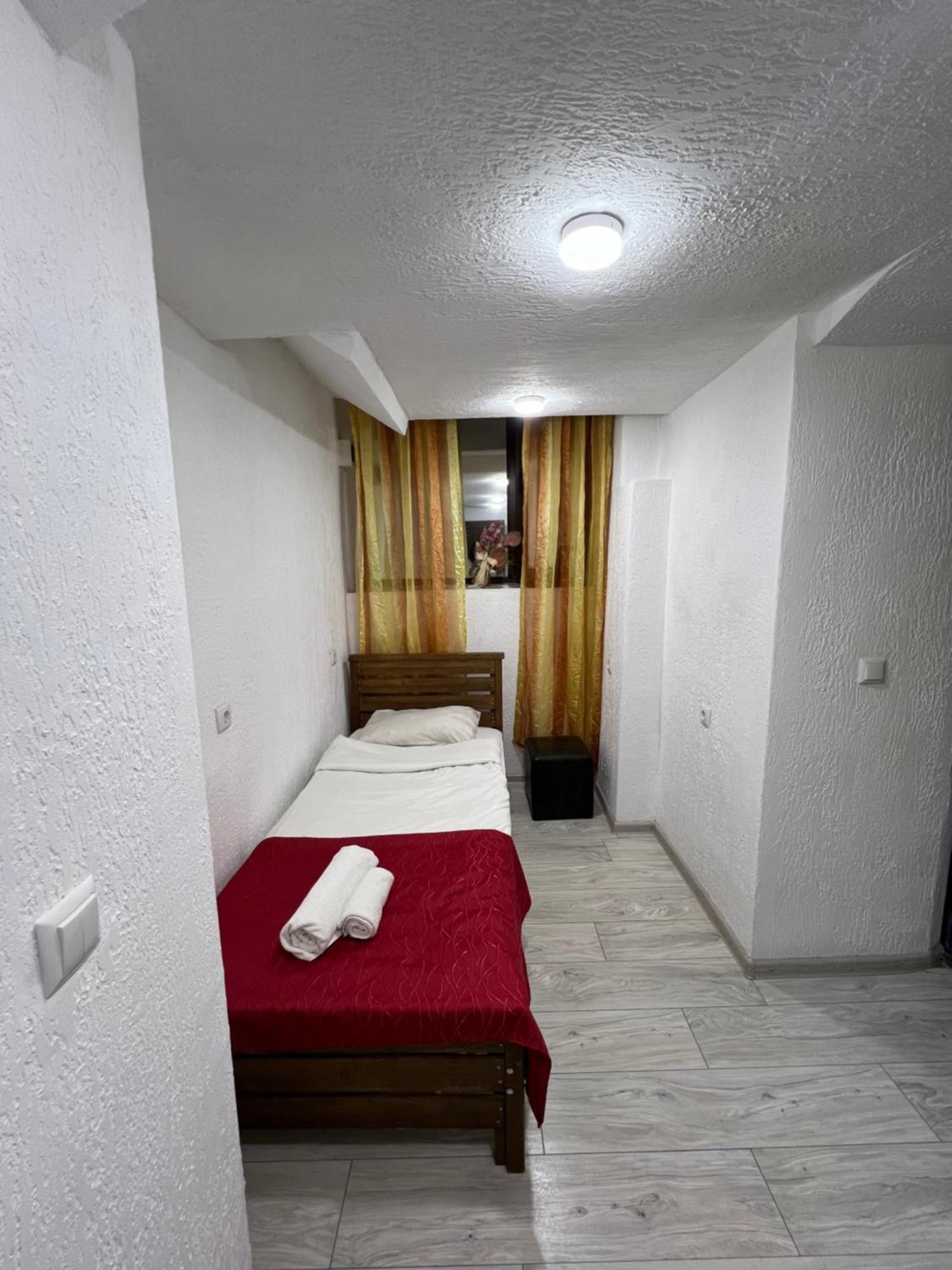 Elno Hotel Тбилиси Экстерьер фото